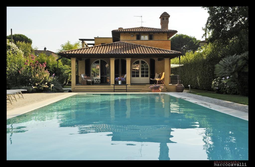 Relais Di Alice- Adults Only Acomodação com café da manhã Forte dei Marmi Exterior foto